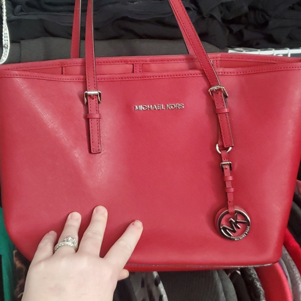 Michael kors purse with wristlet Authentic   RED